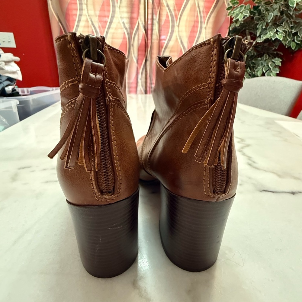 CL by Laundry Brown Ankle Booties Size 9.5 - Picture 4 of 6